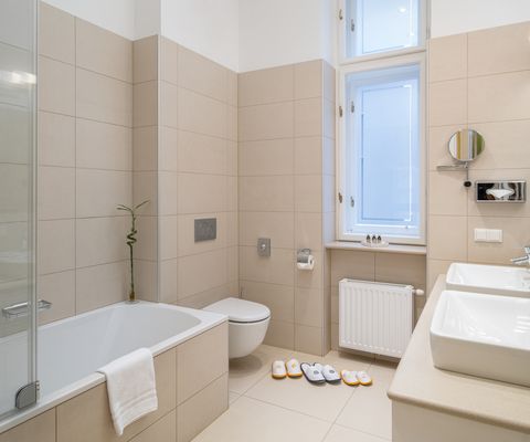 Badezimmer Deluxe Suiten im Appartement-Hotel an der Riemergasse Badezimmer Deluxe Suiten im Appartement-Hotel an der Riemergasse